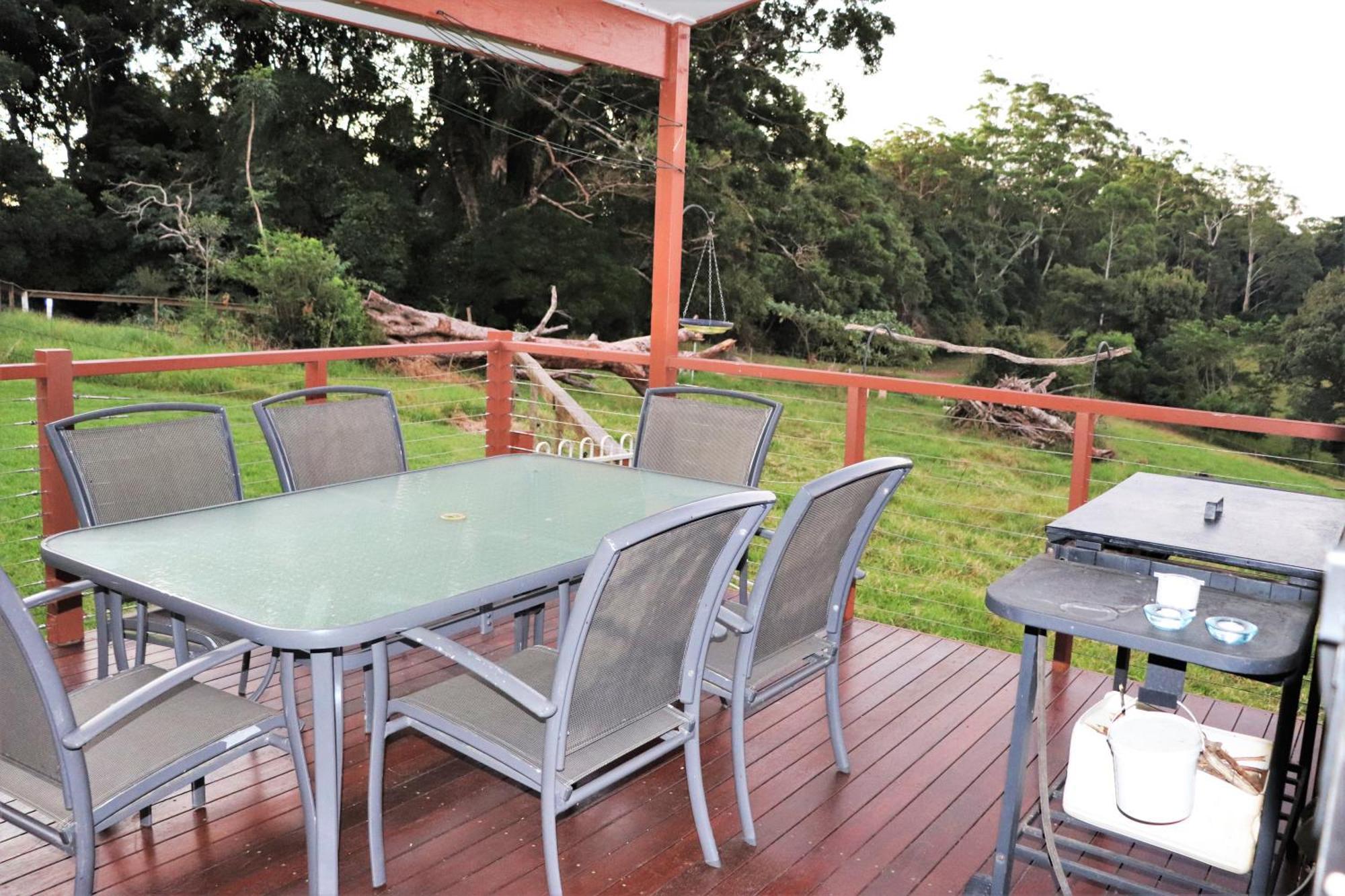 Bellthorpe Stays Maleny Room photo